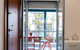 Modern Studio Apartment B